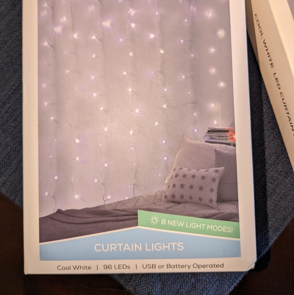 LED Curtain String COOL White Light  - Picture 6 of 16